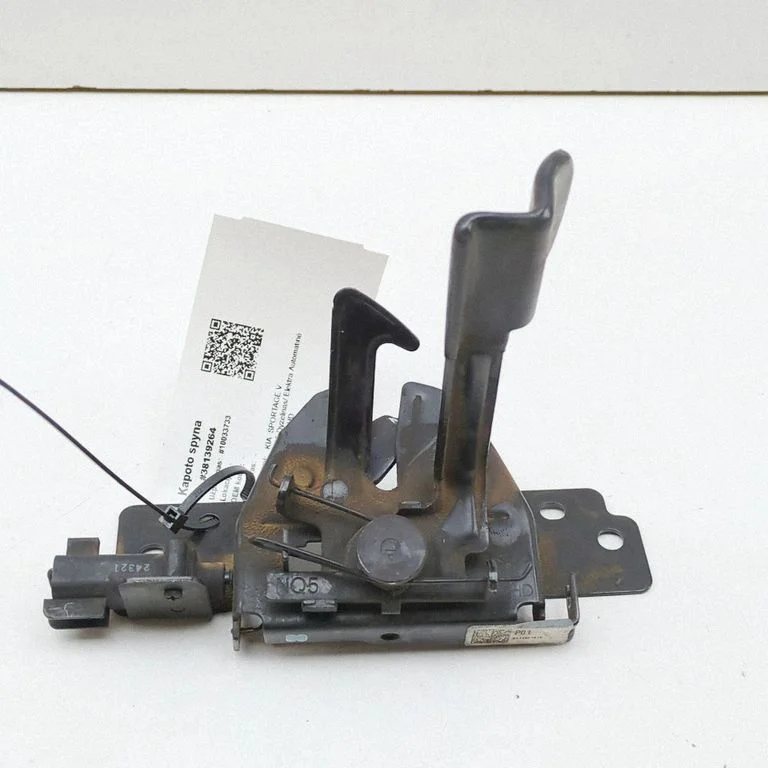 Engine bonnet/hood lock/catch 81130P1010
