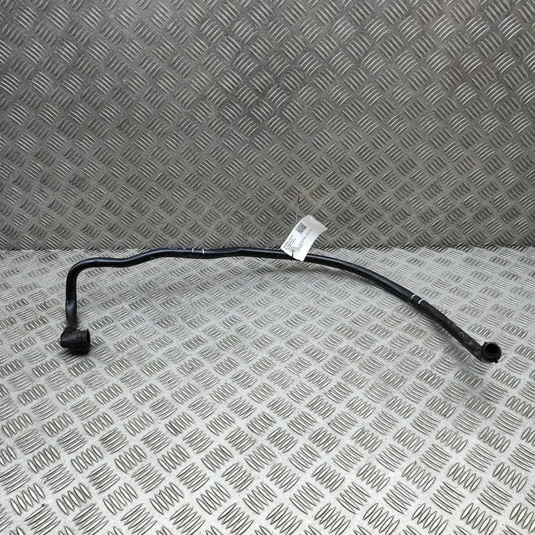 Variklio aušinimo vamzdelis (-ai)/ žarna (-os)