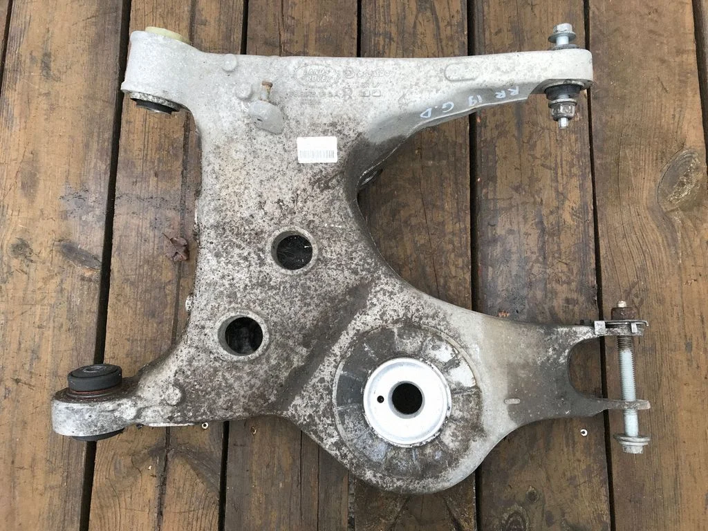 Rear upper control arm/wishbone JPLA5B530AA
