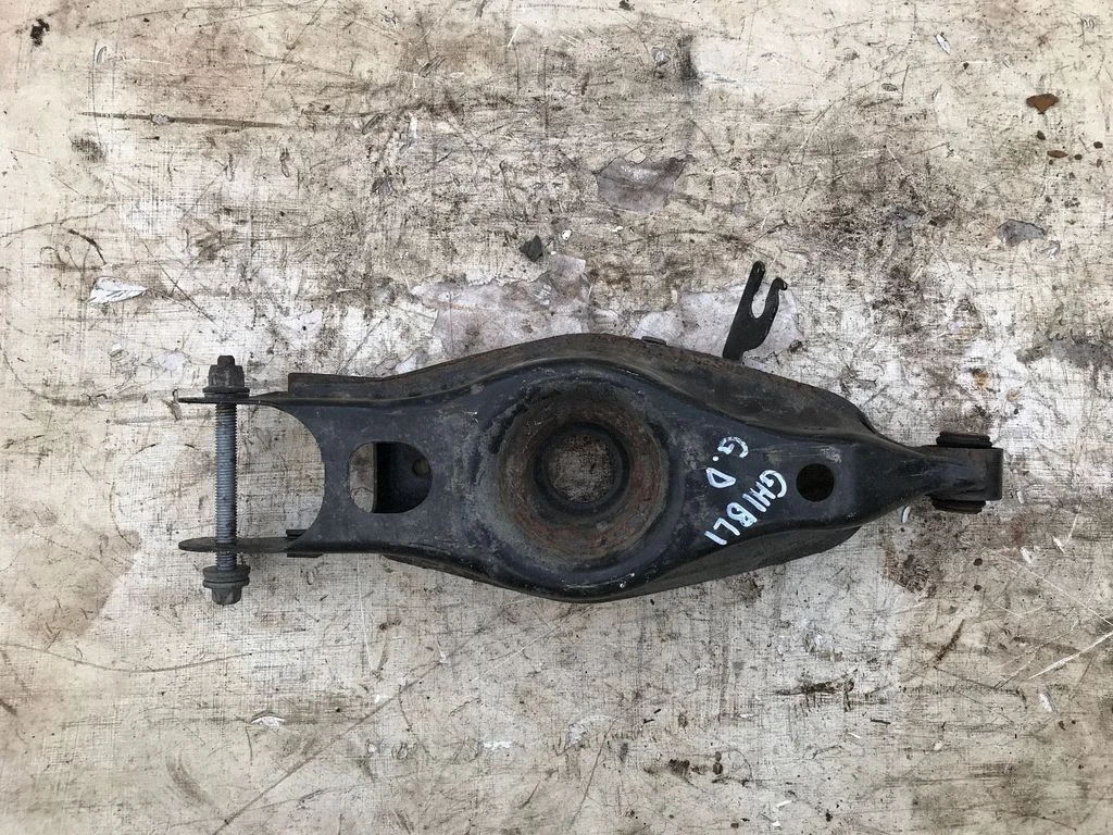 Rear upper control arm/wishbone – Maserati Ghibli (2013-)