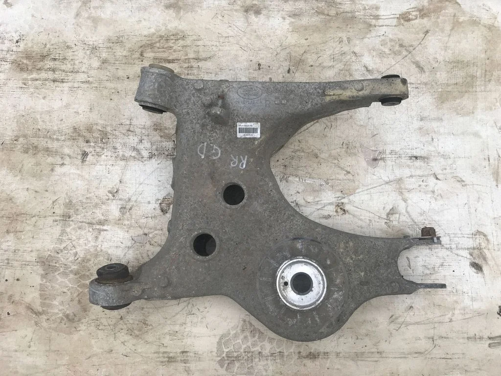 Rear upper control arm/wishbone – Land Rover Range Rover Sport L494 (2013-)