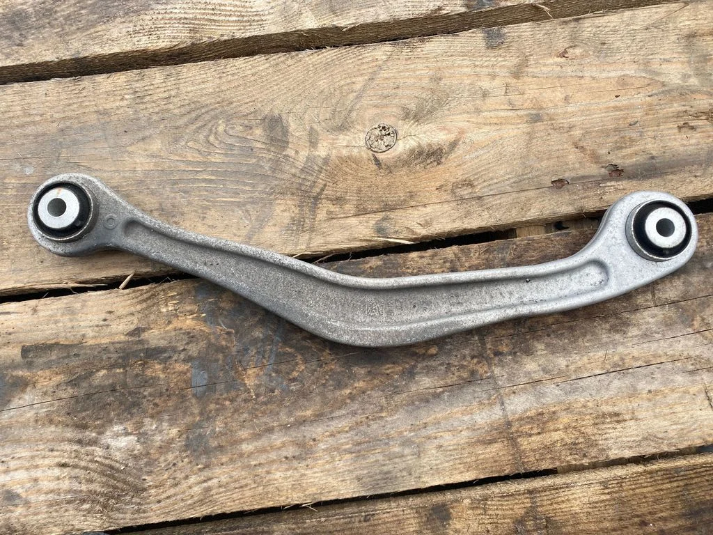 Tagumine ülemine õõtshoob 2213520005