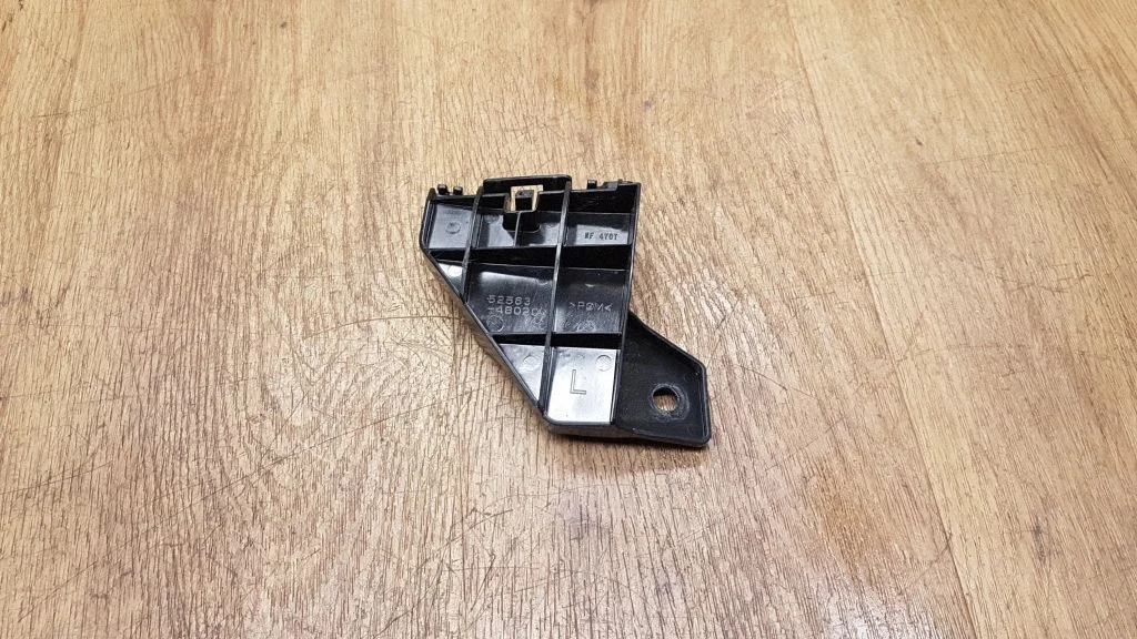Rear bumper mounting bracket 5256348020