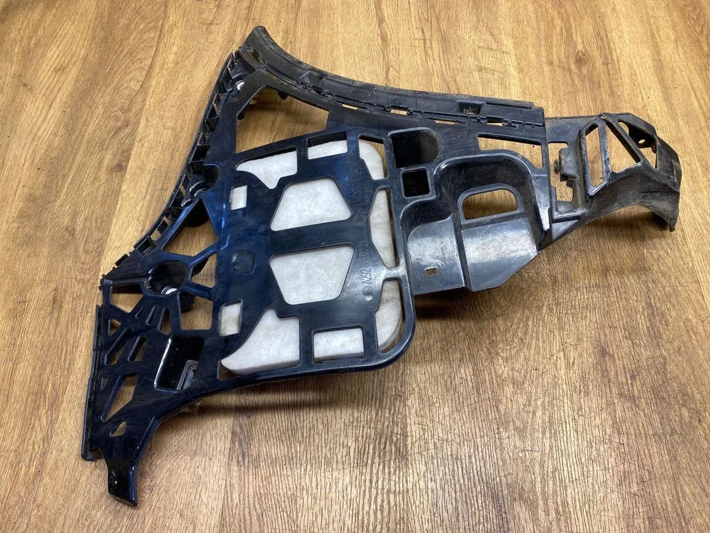 Rear bumper mounting bracket A2928850221