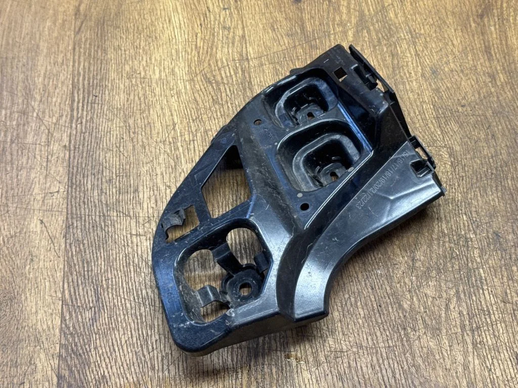 Rear bumper mounting bracket 51127461397