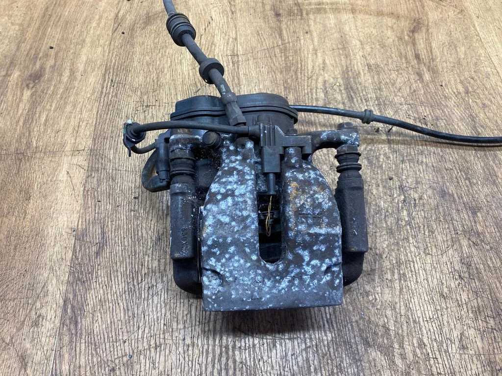 Tagumine pidurisadul 1664237898A