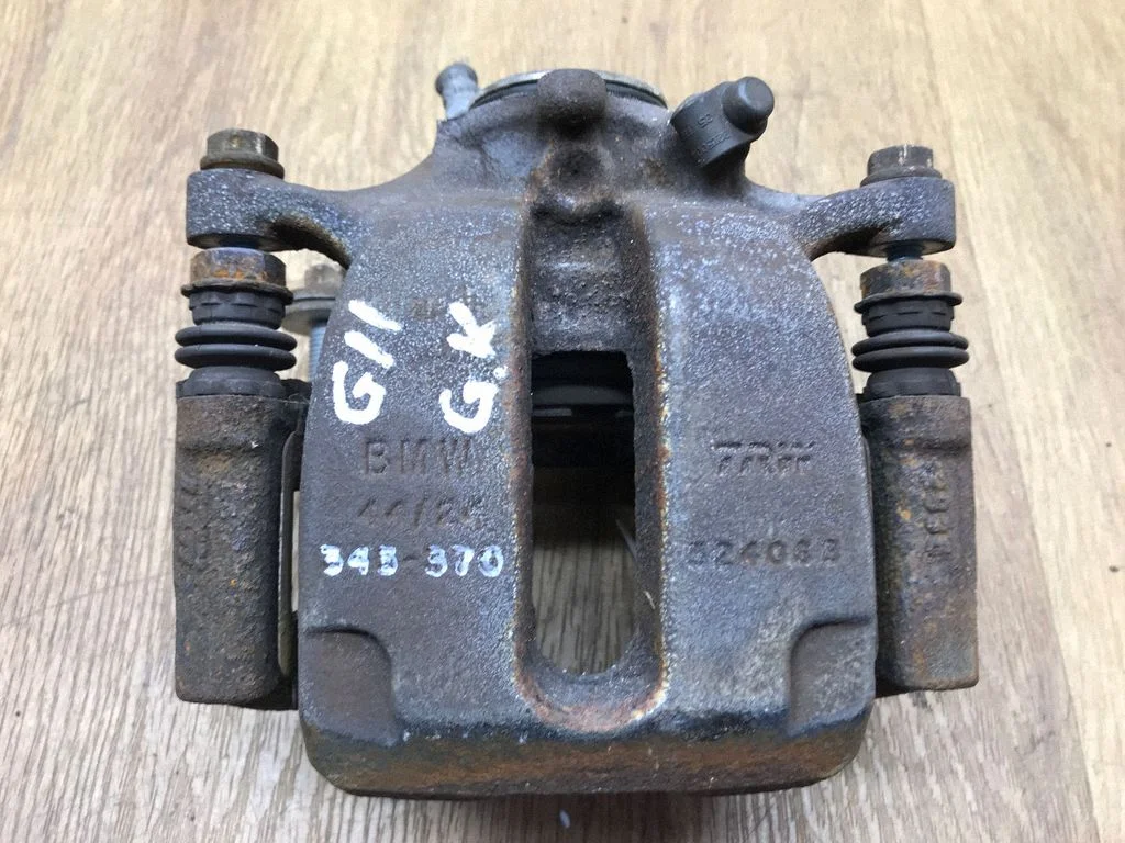 Rear brake caliper 345370