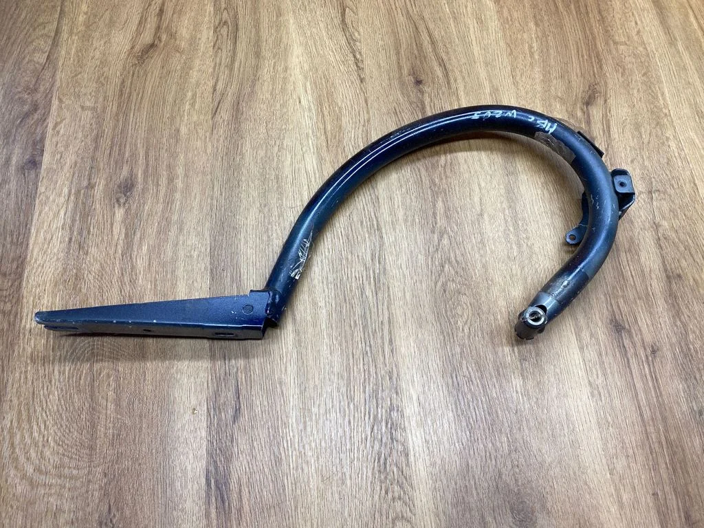 Tailgate/trunk/boot hinge A2057500428