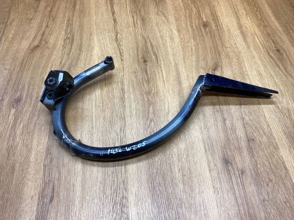 Tailgate/trunk/boot hinge A2057500131