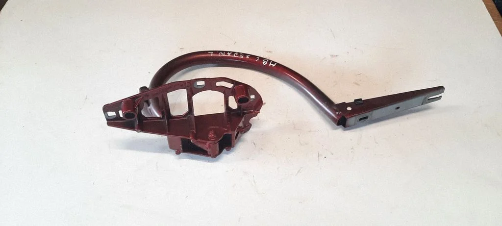 Tailgate/trunk/boot hinge A2057500328