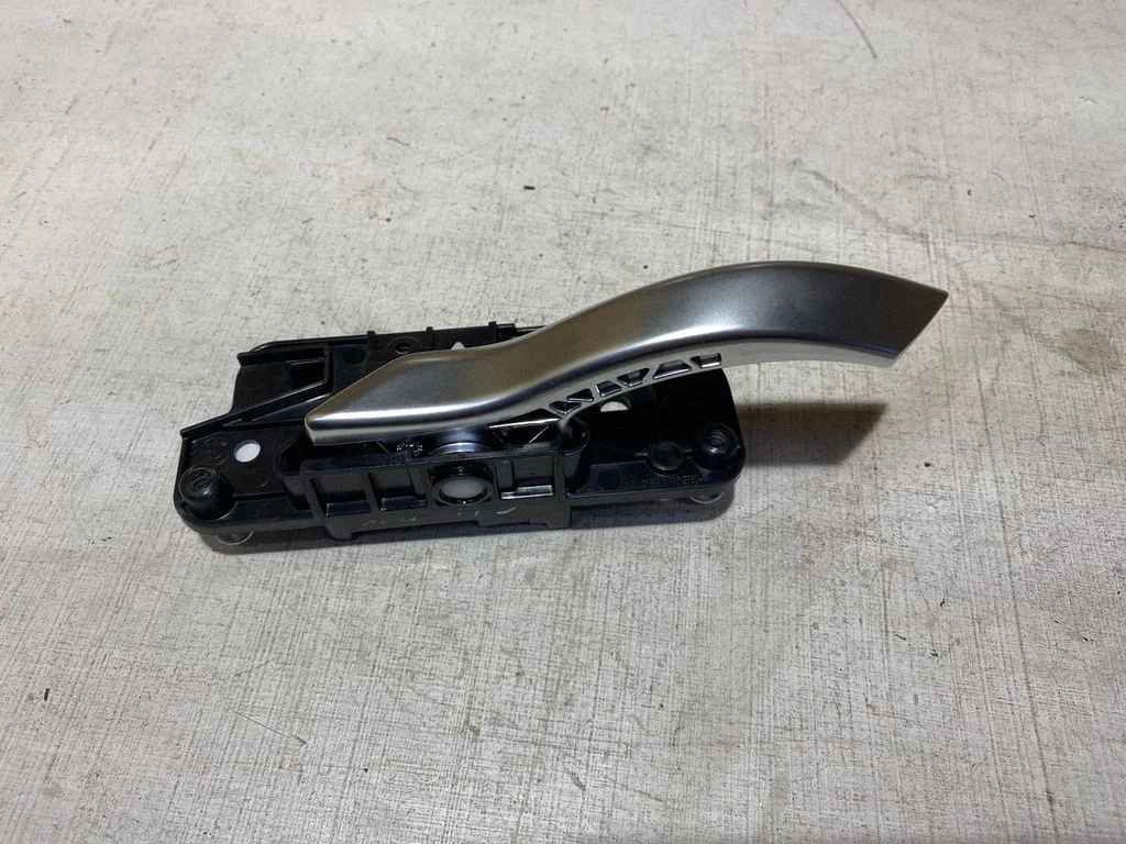 Front door interior handle 7398825