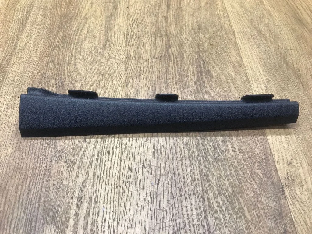 Dashboard side end trim – Porsche Macan (95B) (2014-2018)
