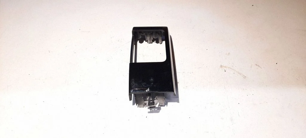 Dashboard side end trim JK5204395AH