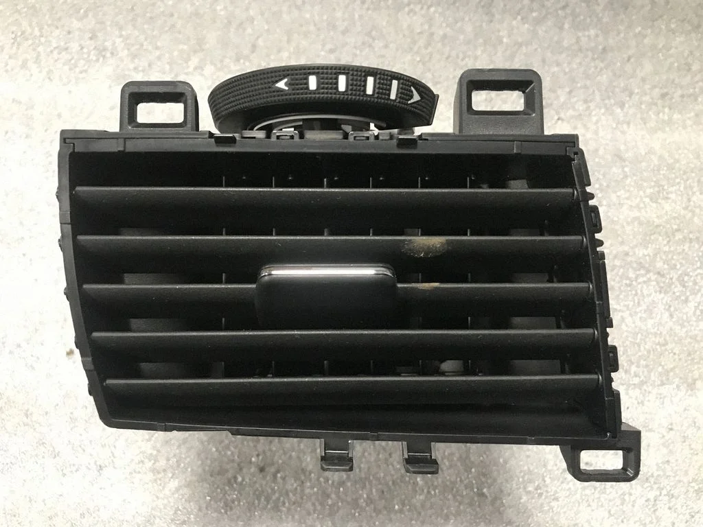 Dashboard side air vent grill/cover trim 5565048110