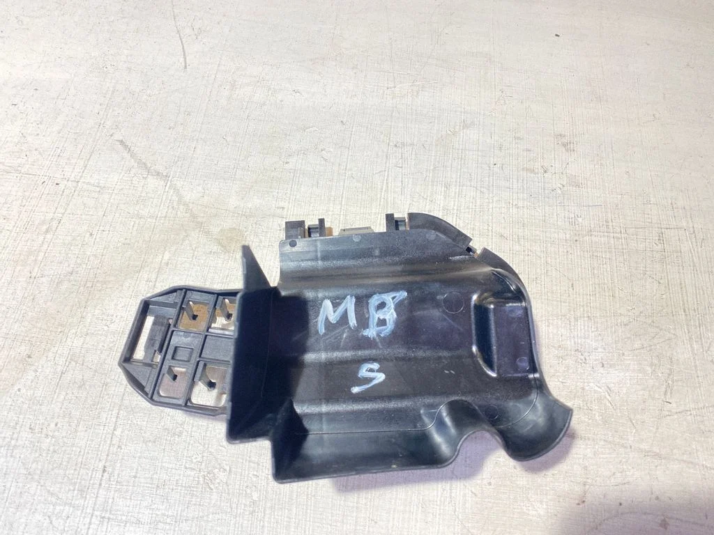 Other trunk/boot trim element A222750000