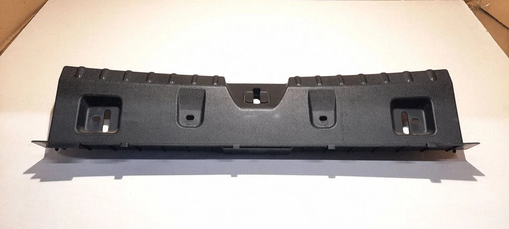 Trunk/boot sill cover protection 7351650