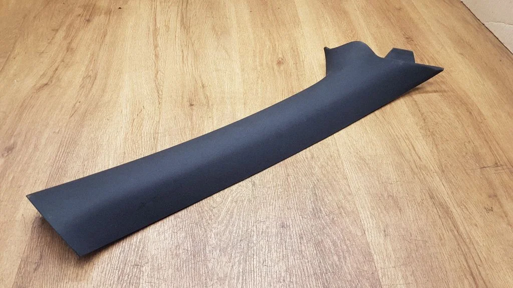 (A) pillar trim 6221048171