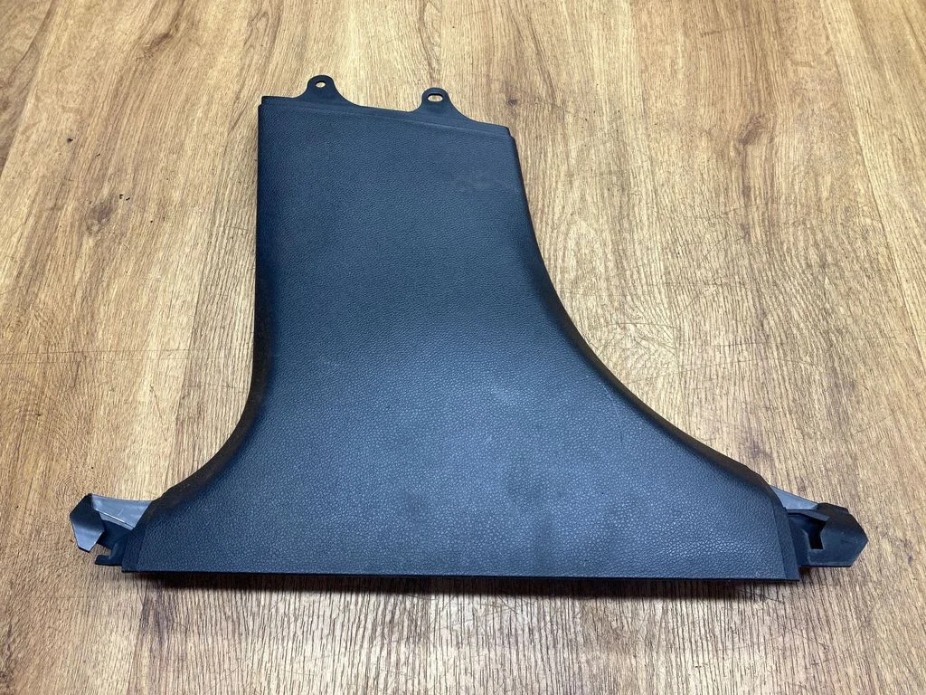 (B) pillar trim (bottom) A2056900025