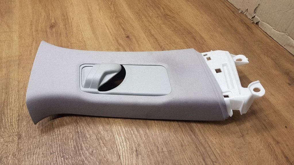 (B) pillar trim (top) 6241048101