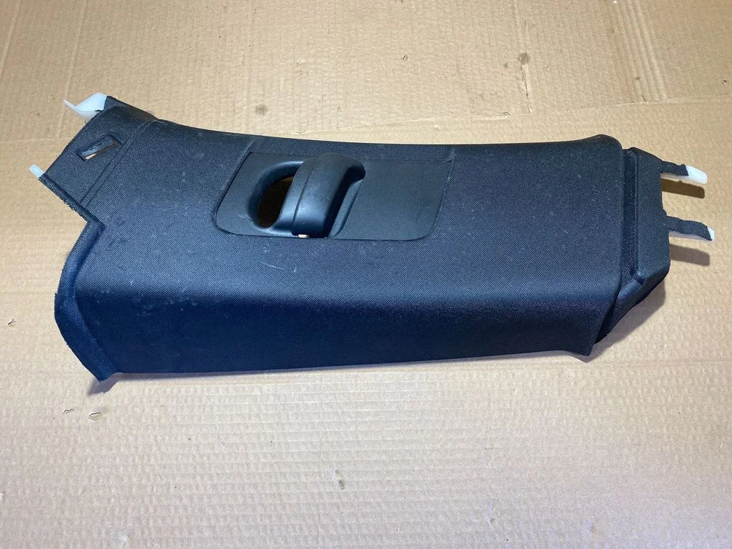 (B) pillar trim (top) – Volvo XC90 (2014-)