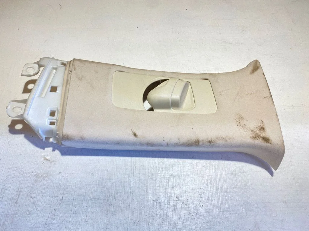 (B) pillar trim (top) 62410481001