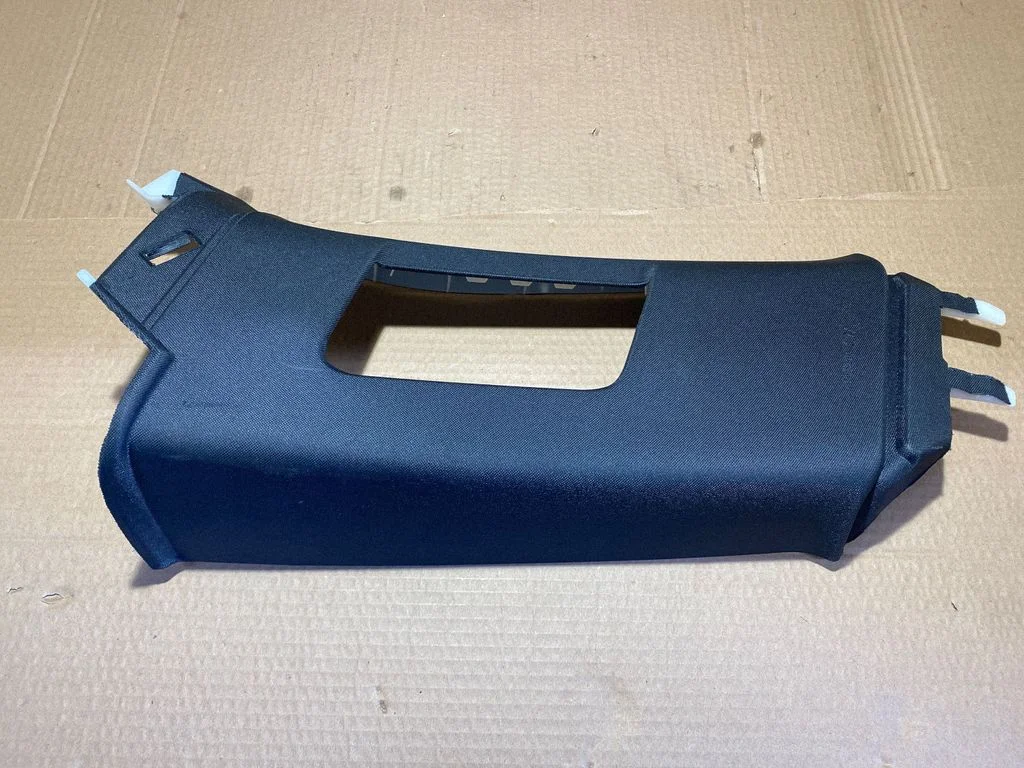 (B) pillar trim (top) – Volvo XC90 (2014-)