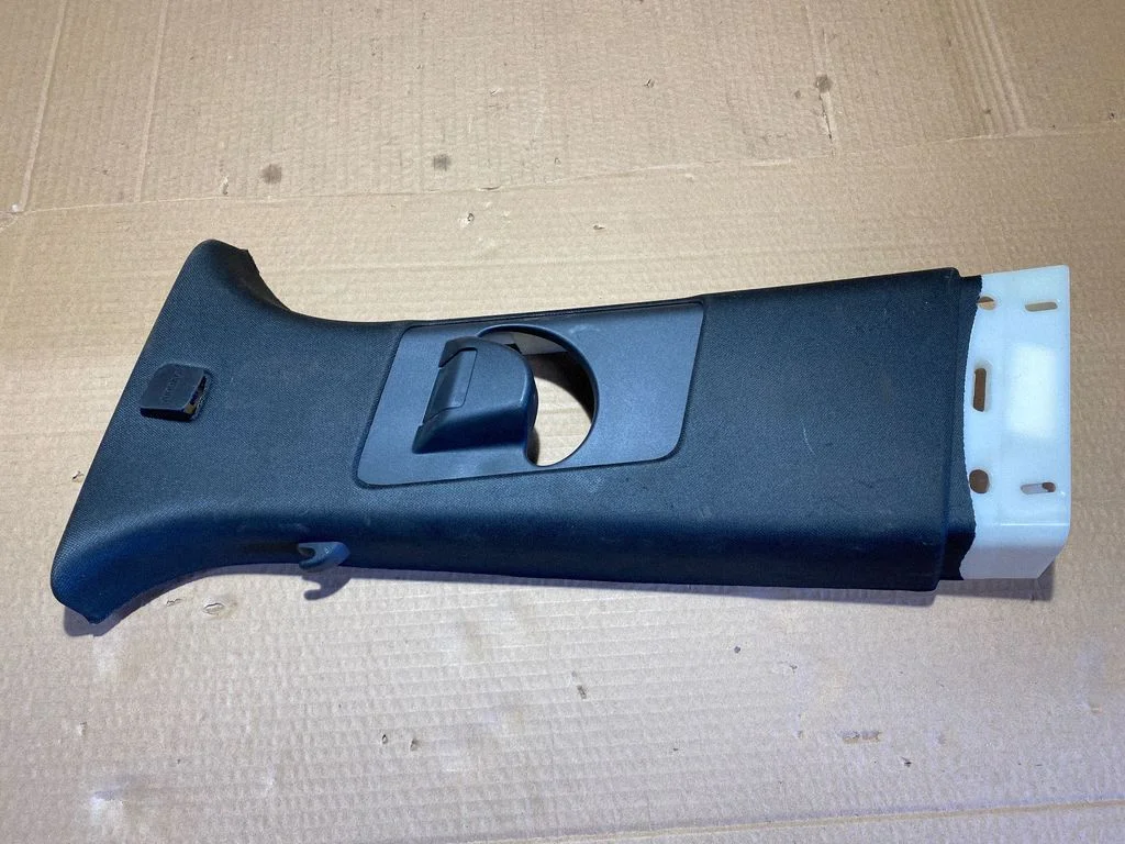 (B) pillar trim (top) CK5224397