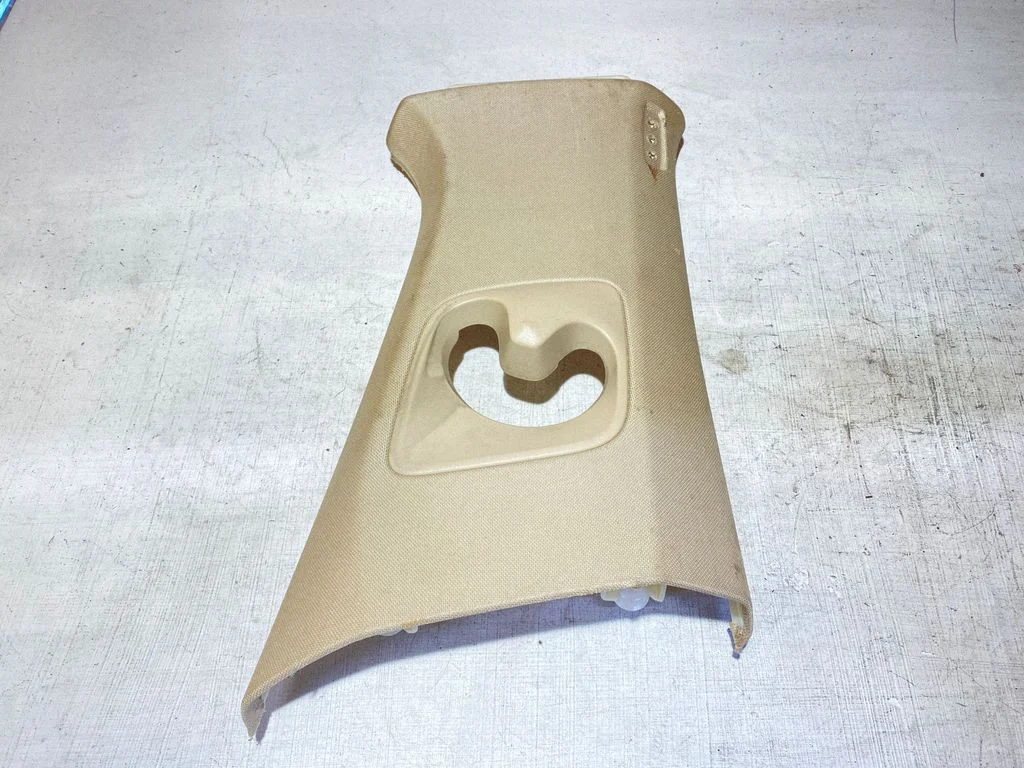 (B) pillar trim (top) 7355330