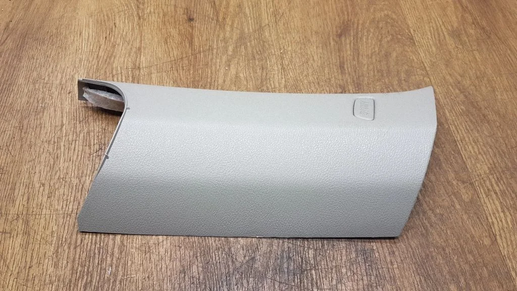 (C) pillar trim 7225312