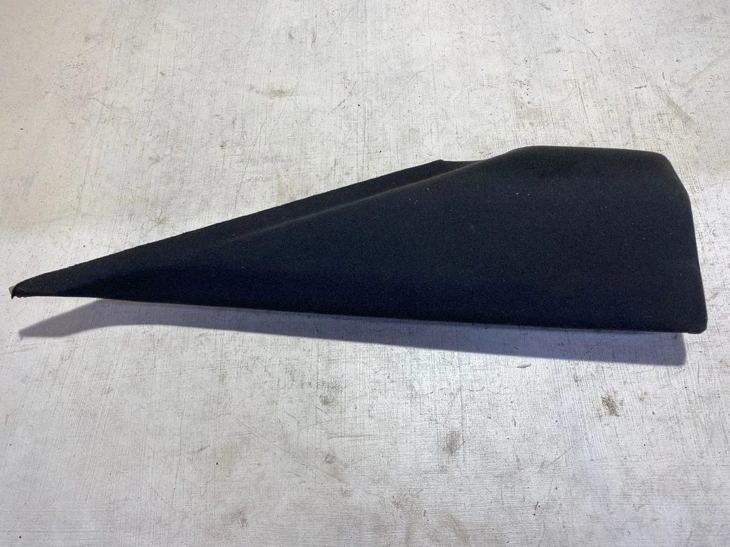 (C) pillar trim 06700174030