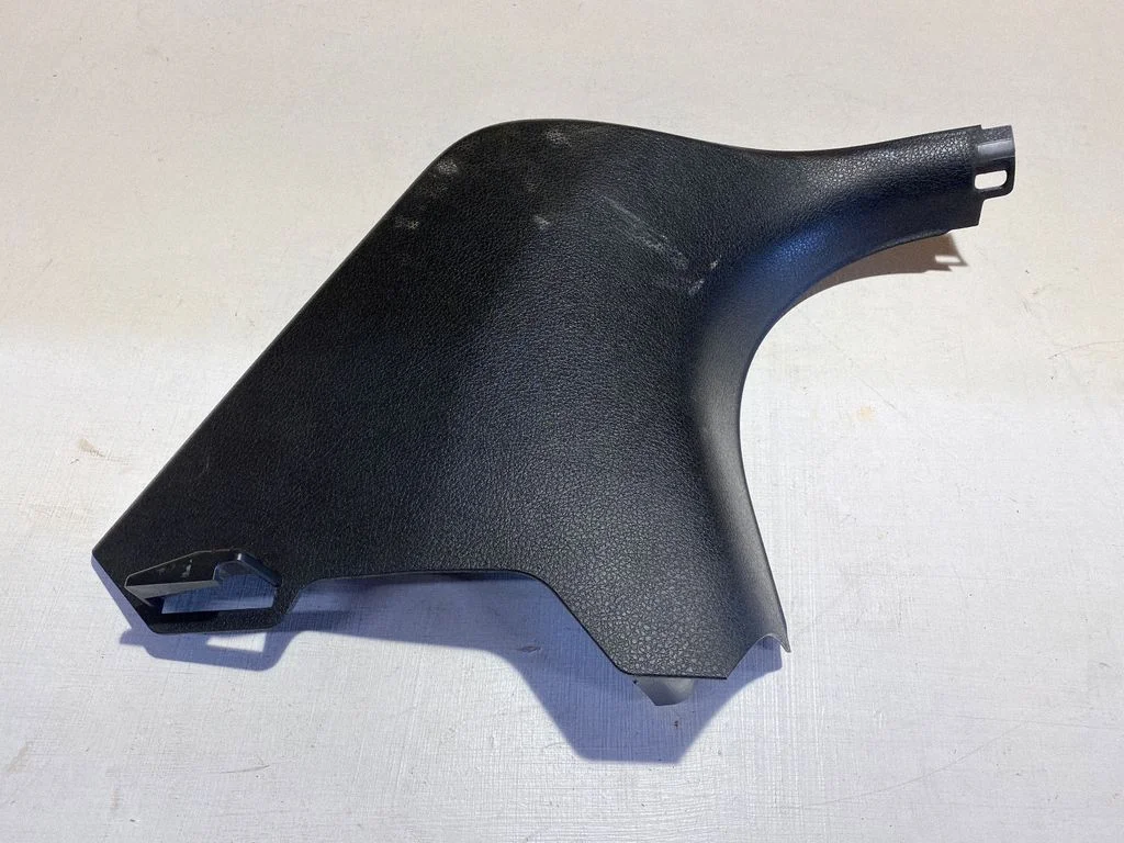 Rear sill trim cover 17949110
