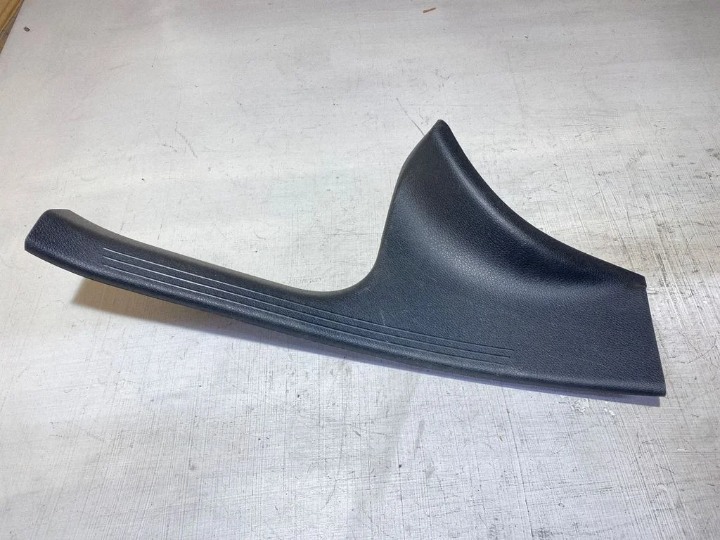 Rear sill trim cover A2056860136
