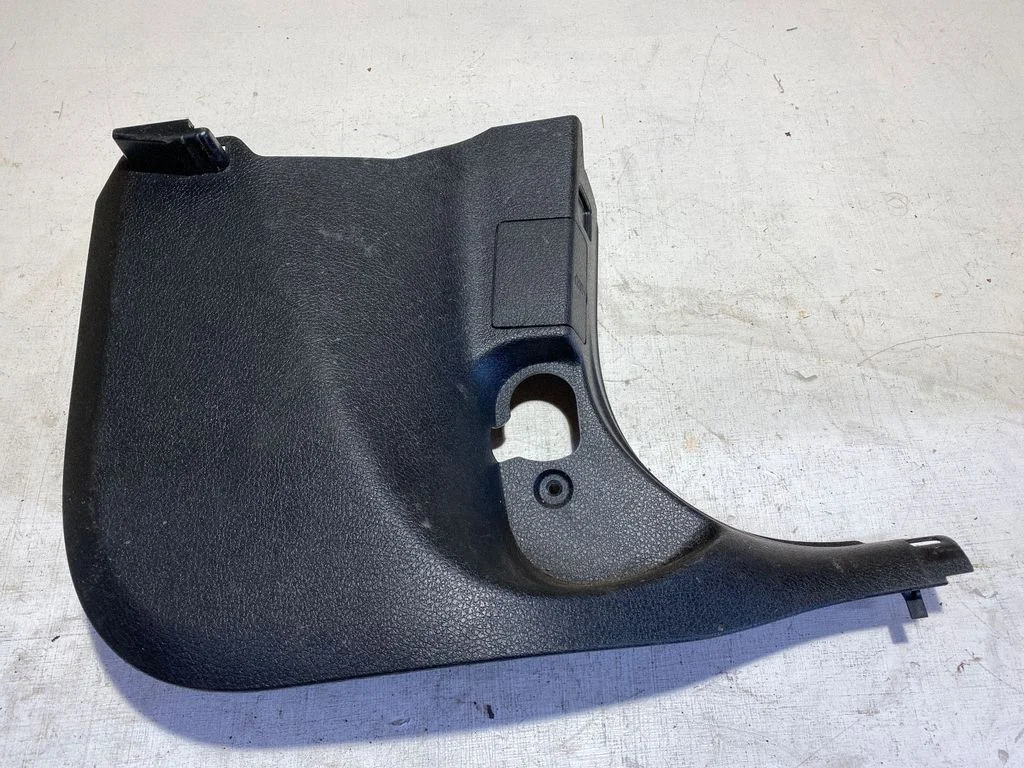 Foot area side trim 7315132