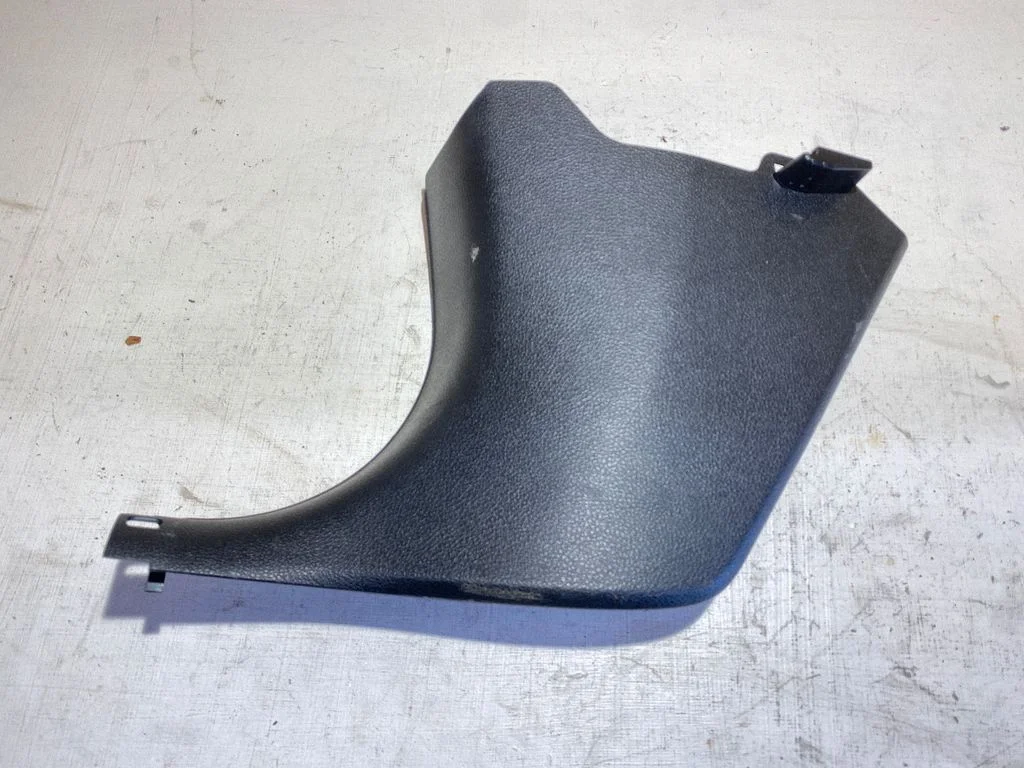 Foot area side trim 7221905