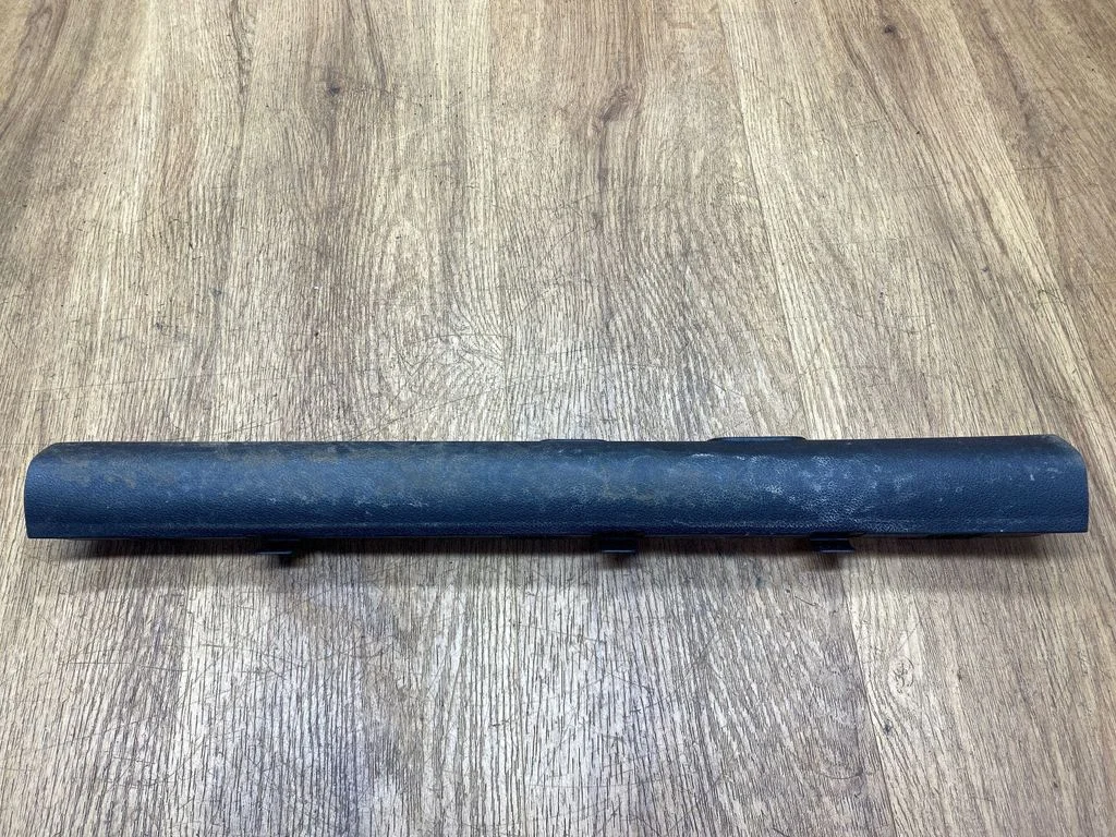 Priekšējā sliekšņa apdare (iekšējā) 85871F1000