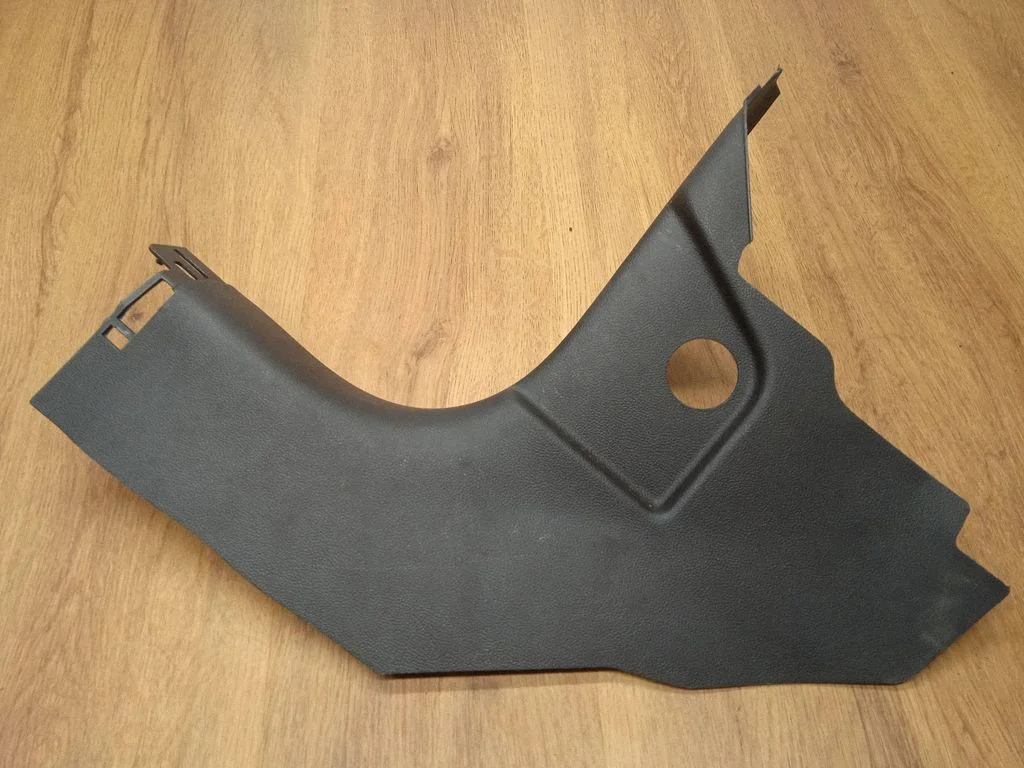 Front sill trim cover GR3B6302349AC
