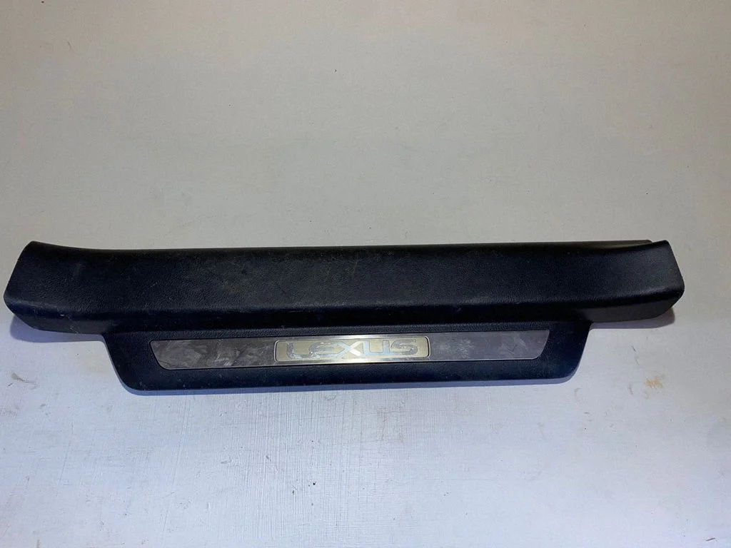 Front sill trim cover 6792048070