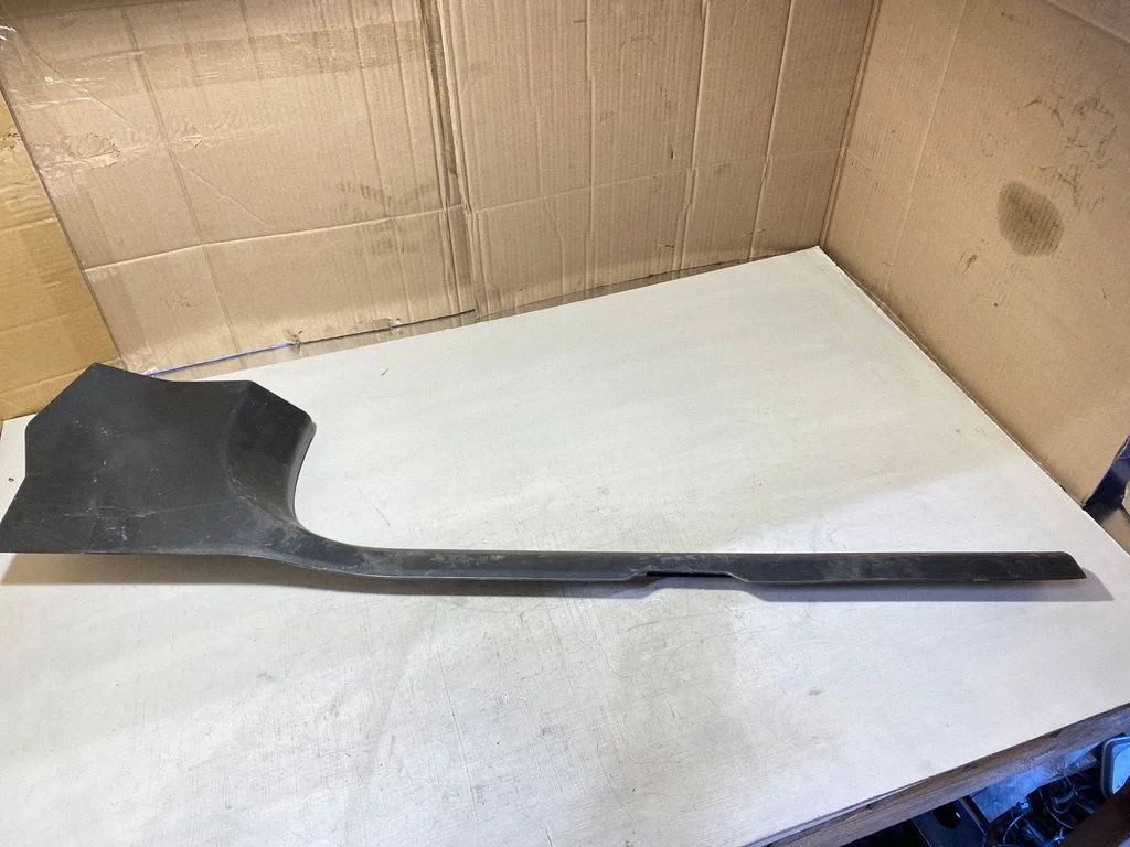 Front sill trim cover A2056861236