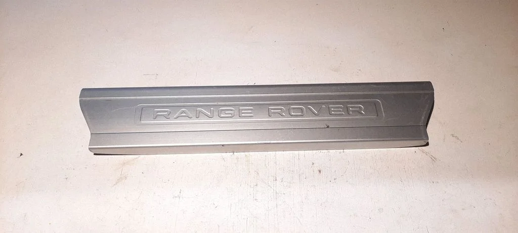 Front sill trim cover CPLA13200AD