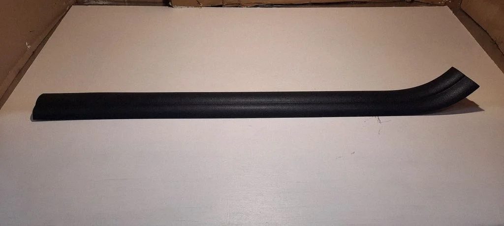 Front sill trim cover 72776400102