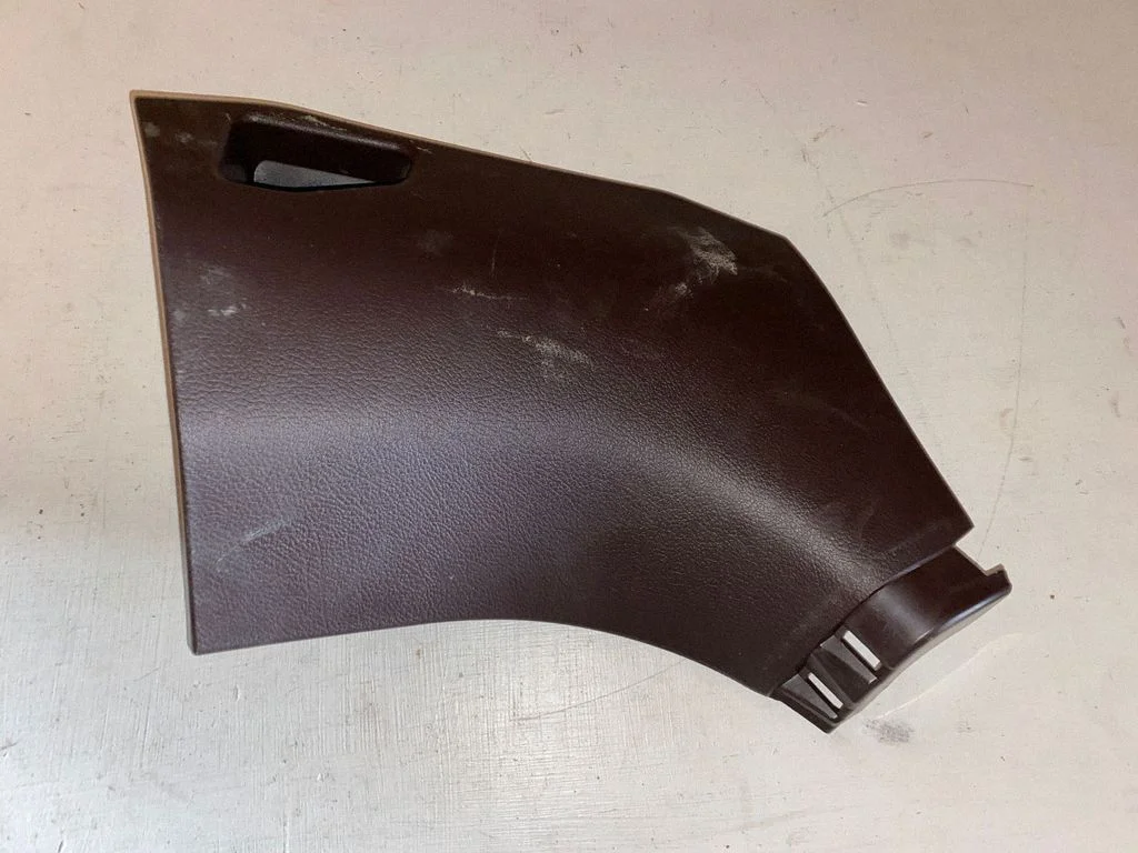 Front sill trim cover 6211248070
