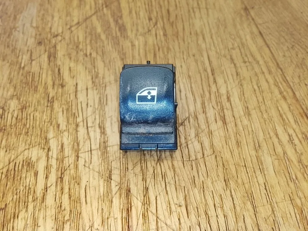 Elektrinių langų jungtukas