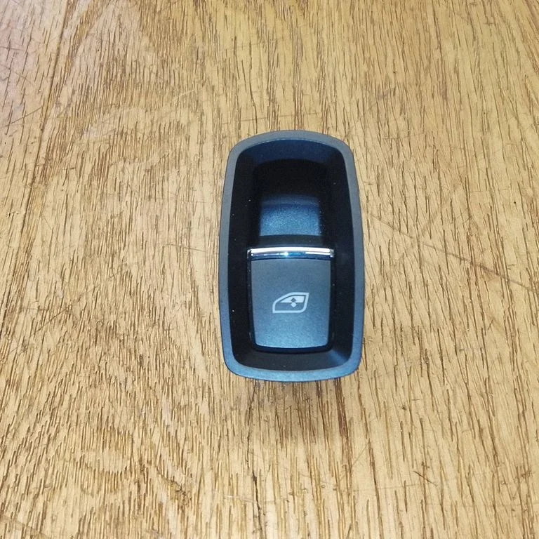 Przełącznik szyb elektrycznych 7PP959855G