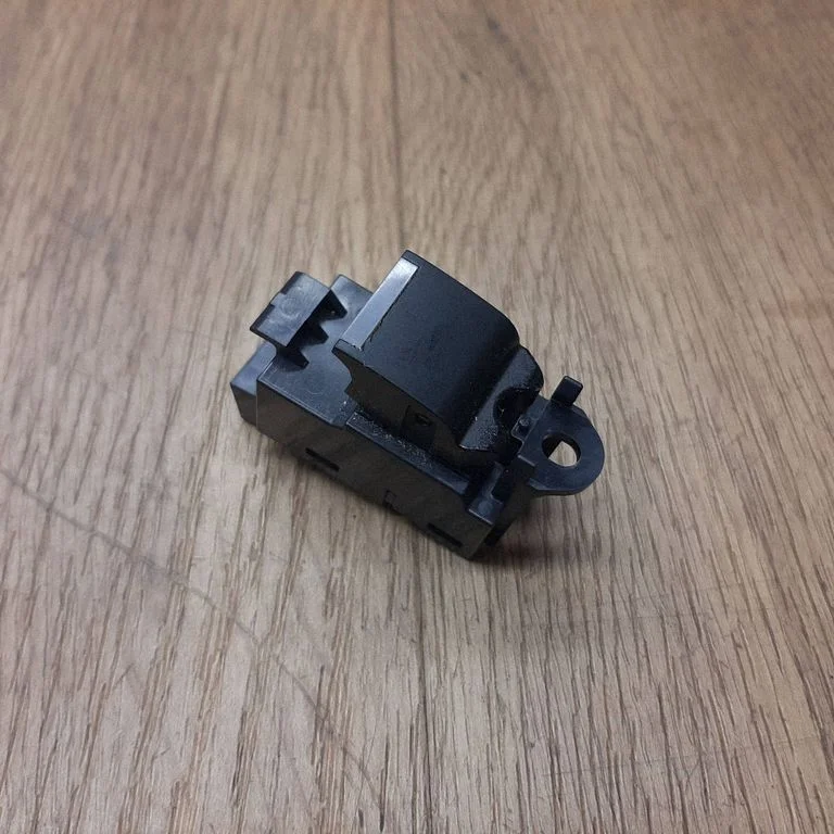 Electric window control switch – Jaguar XJ X351 (2009-2019)