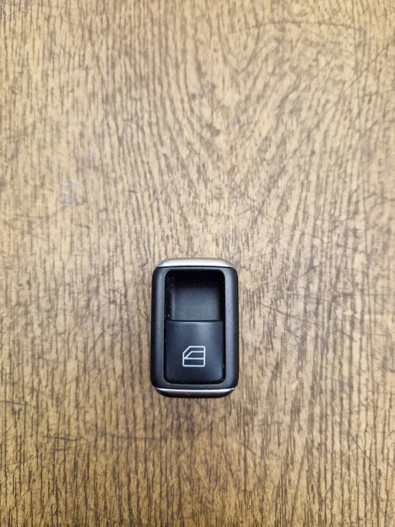 Electric window control switch 10075074