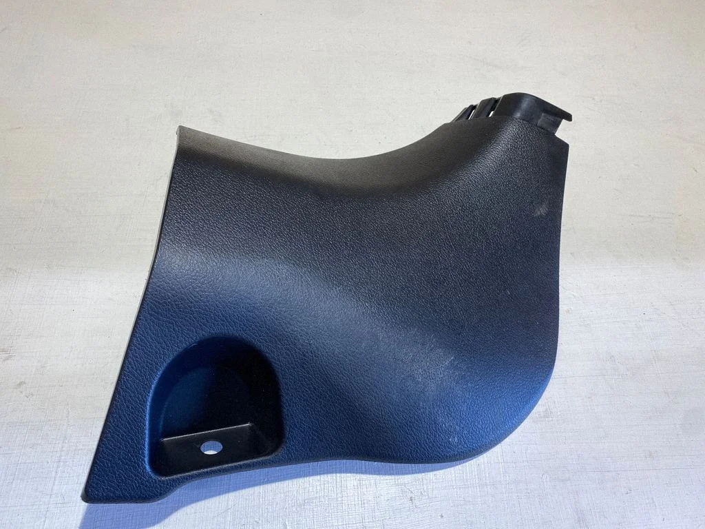 Front sill trim cover 6211148080