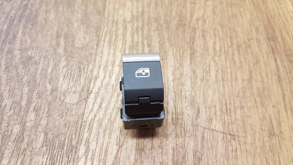 Elektriaknate lüliti 4M0959855