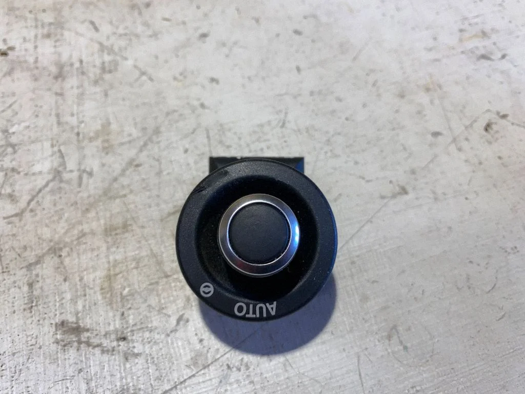 Citi slēdži/rokturi/pārslēdži CPLA6465BA