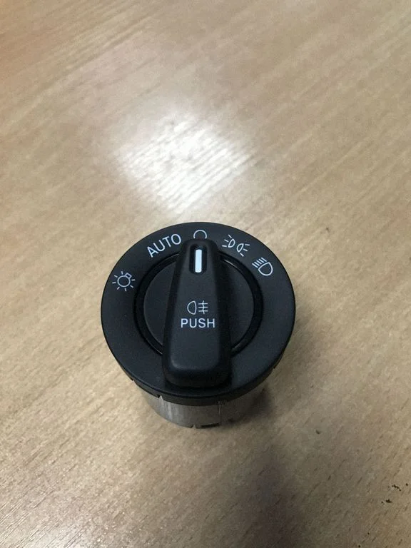 Light switch – Maserati Ghibli (2013-)