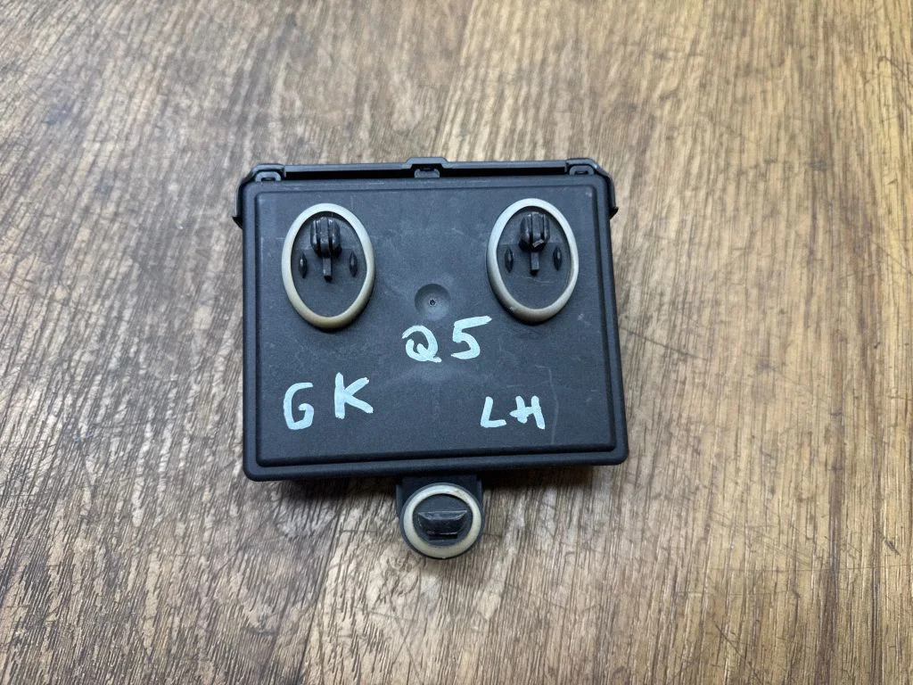 Ukseelektroonika juhtplokk 8W1959595D